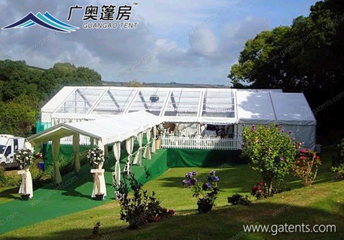 在婚禮篷房?jī)?nèi)舉辦婚禮與在酒店舉辦婚禮有哪些區(qū)別？